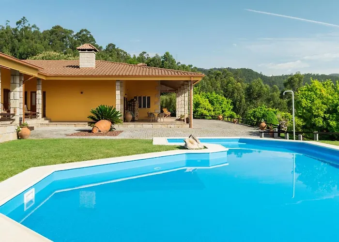 Quinta Devesa Do Monte Farm stay