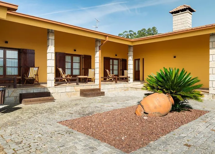 Quinta Devesa Do Monte Farm stay *